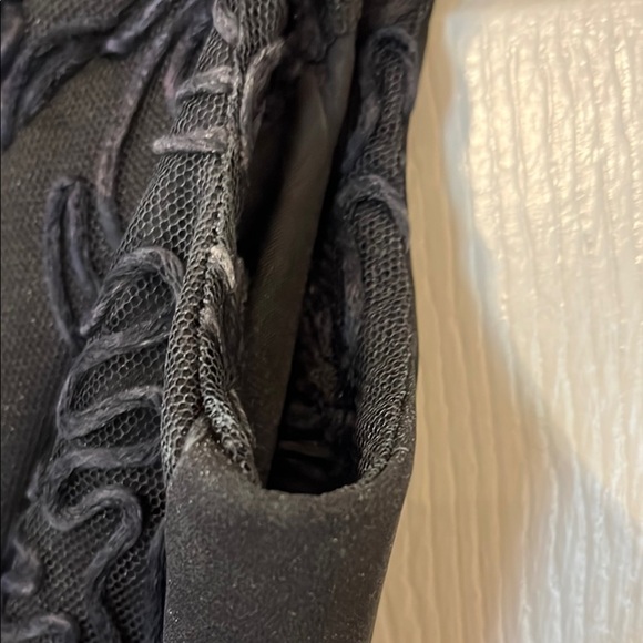 Vintage 90s Faviana Black Dress with Textured Accents Size 16 - Picture 7 of 8